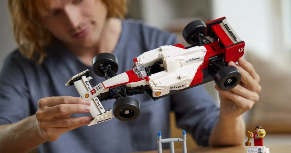 O novo conjunto LEGO que homenageia Ayrton Senna e sua McLaren de F1 é para verdadeiros colecionadores