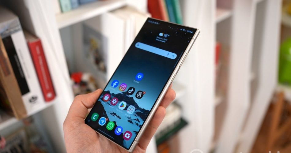 Samsung trabalhando no Android 15: primeiros vestígios do One UI 7